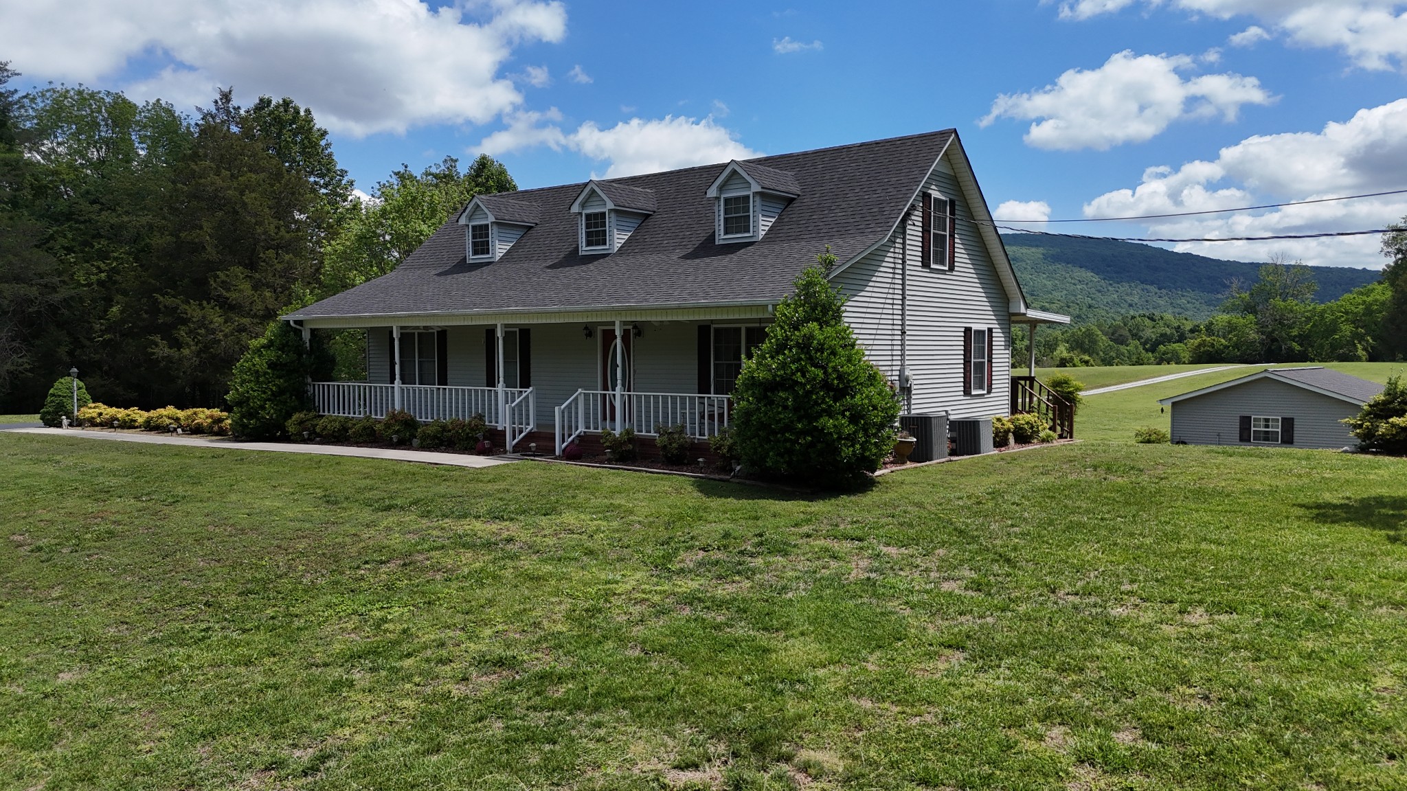 5234 Shellsford Road Mcminnville TN 37110
