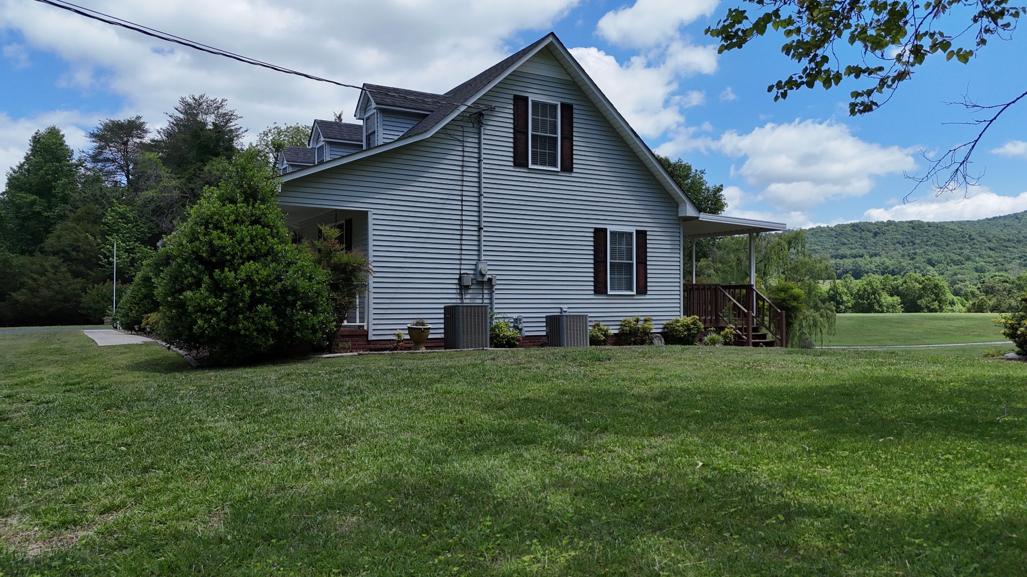 5234 Shellsford Road Mcminnville TN 37110