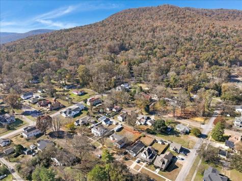 606 Holly Avenue South Pittsburg TN 37380