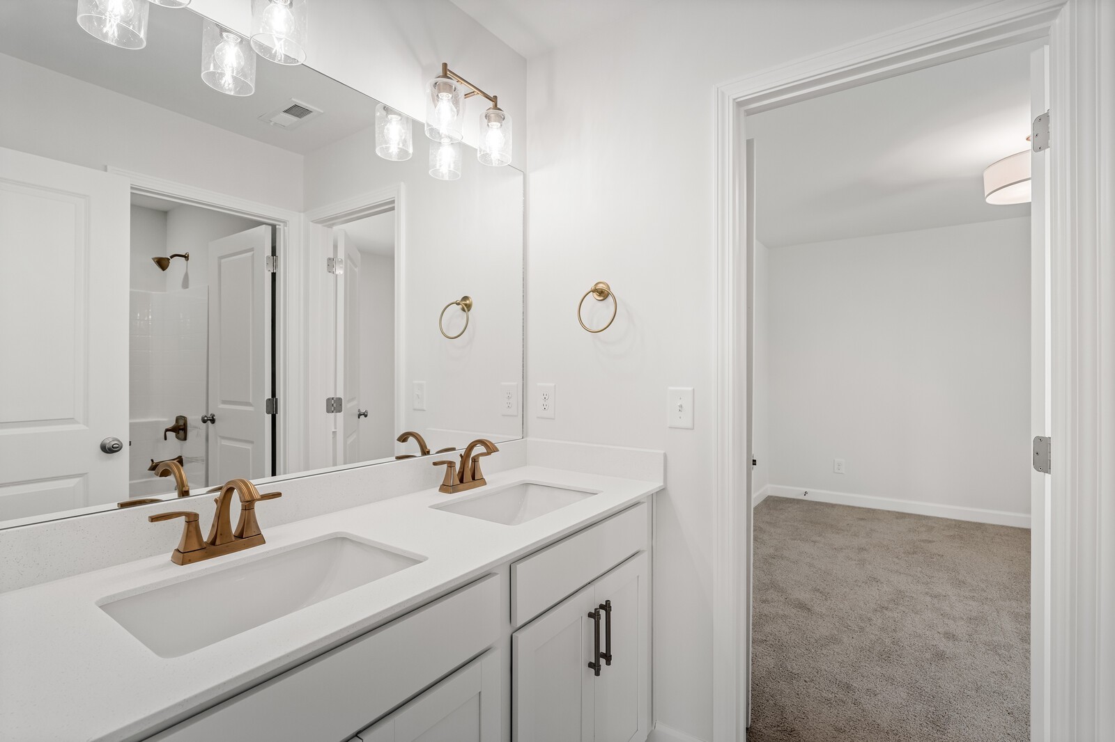 1822 Abelson Way Columbia TN 38401