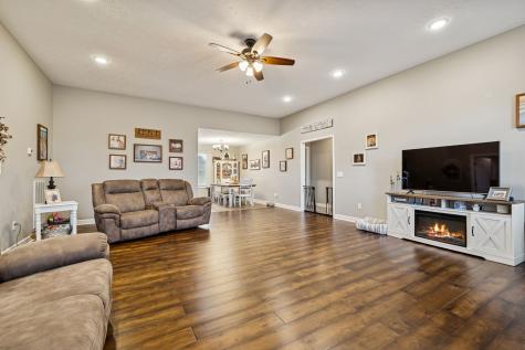 70 Hayden Drake Lane Lafayette TN 37083
