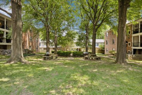 5025 Hillsboro Pike Nashville TN 37215