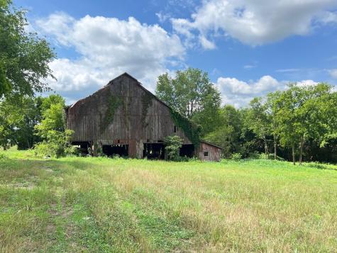 2716 Hartsville Pike Castalian Springs TN 37031