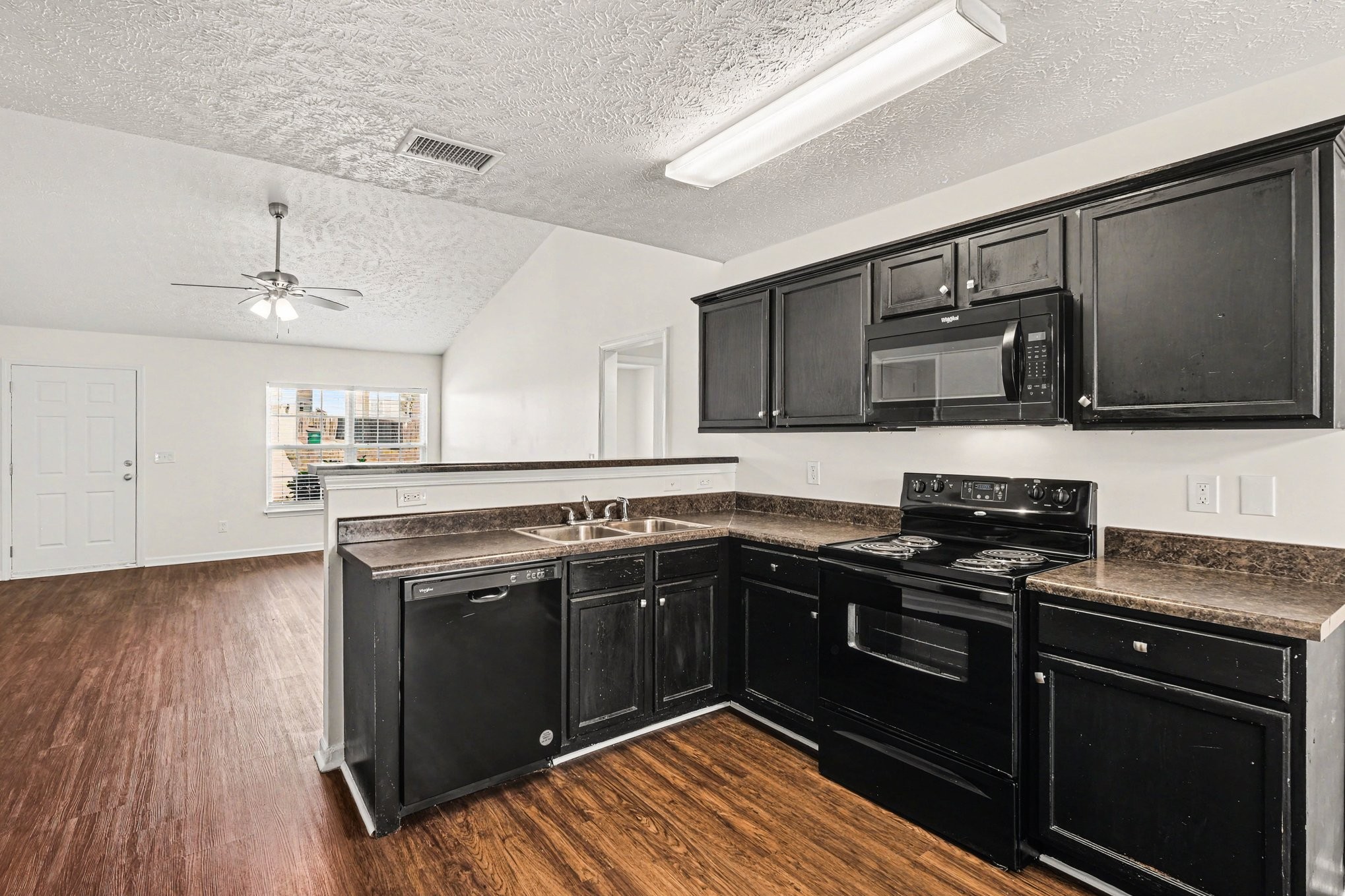 1375 E Nir Shreibman Boulevard La Vergne TN 37086