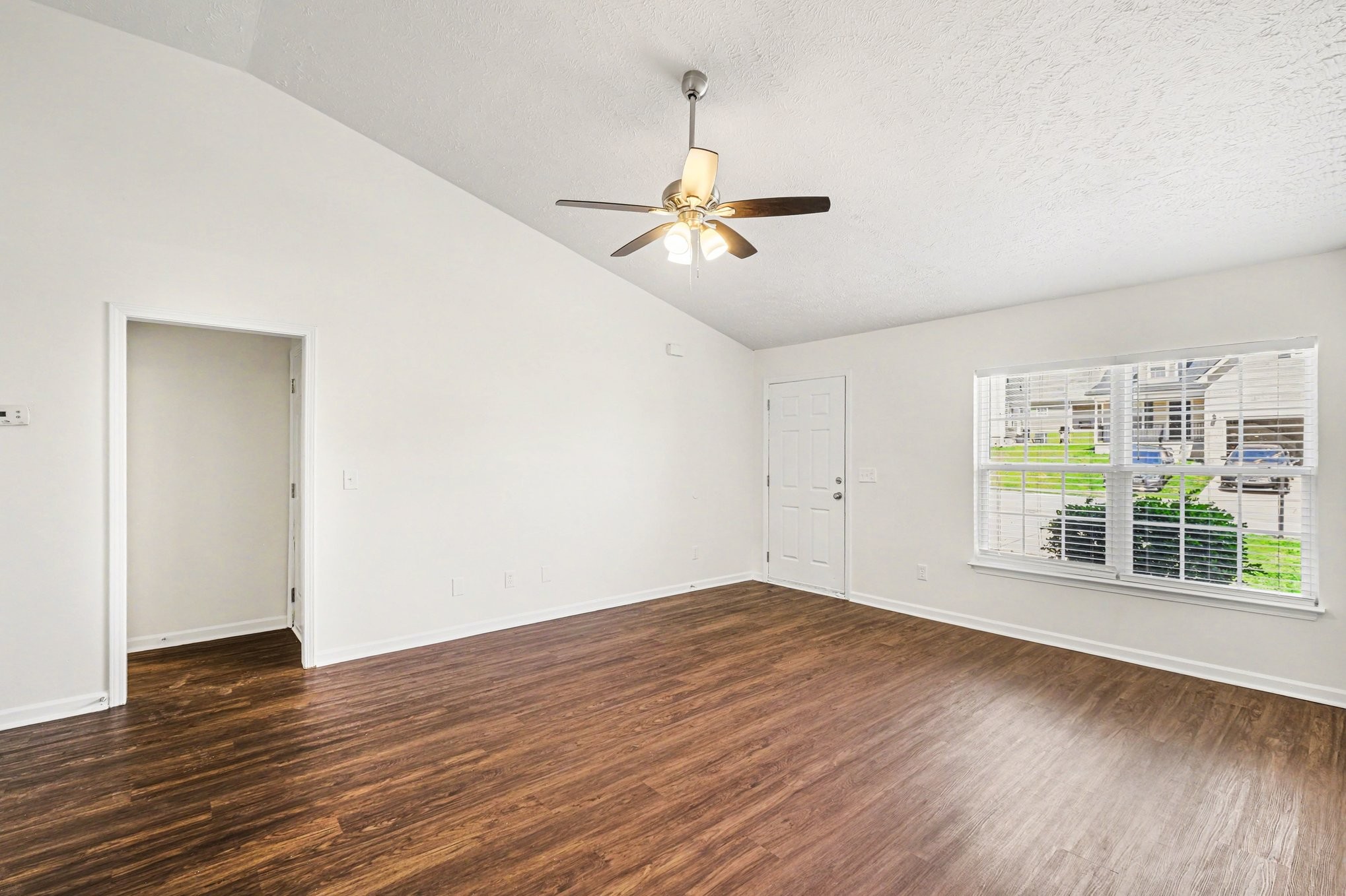 1375 E Nir Shreibman Boulevard La Vergne TN 37086