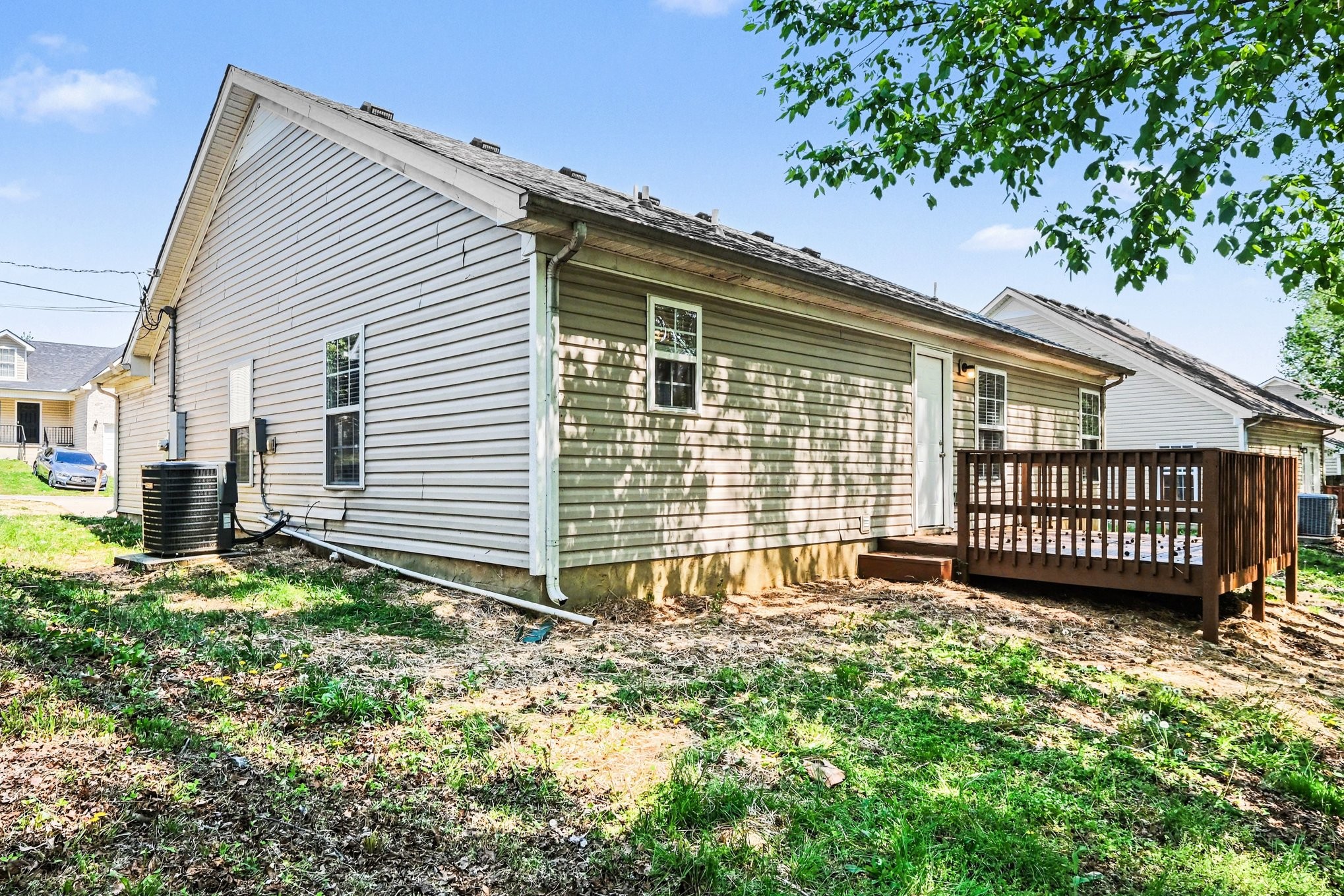 1375 E Nir Shreibman Boulevard La Vergne TN 37086
