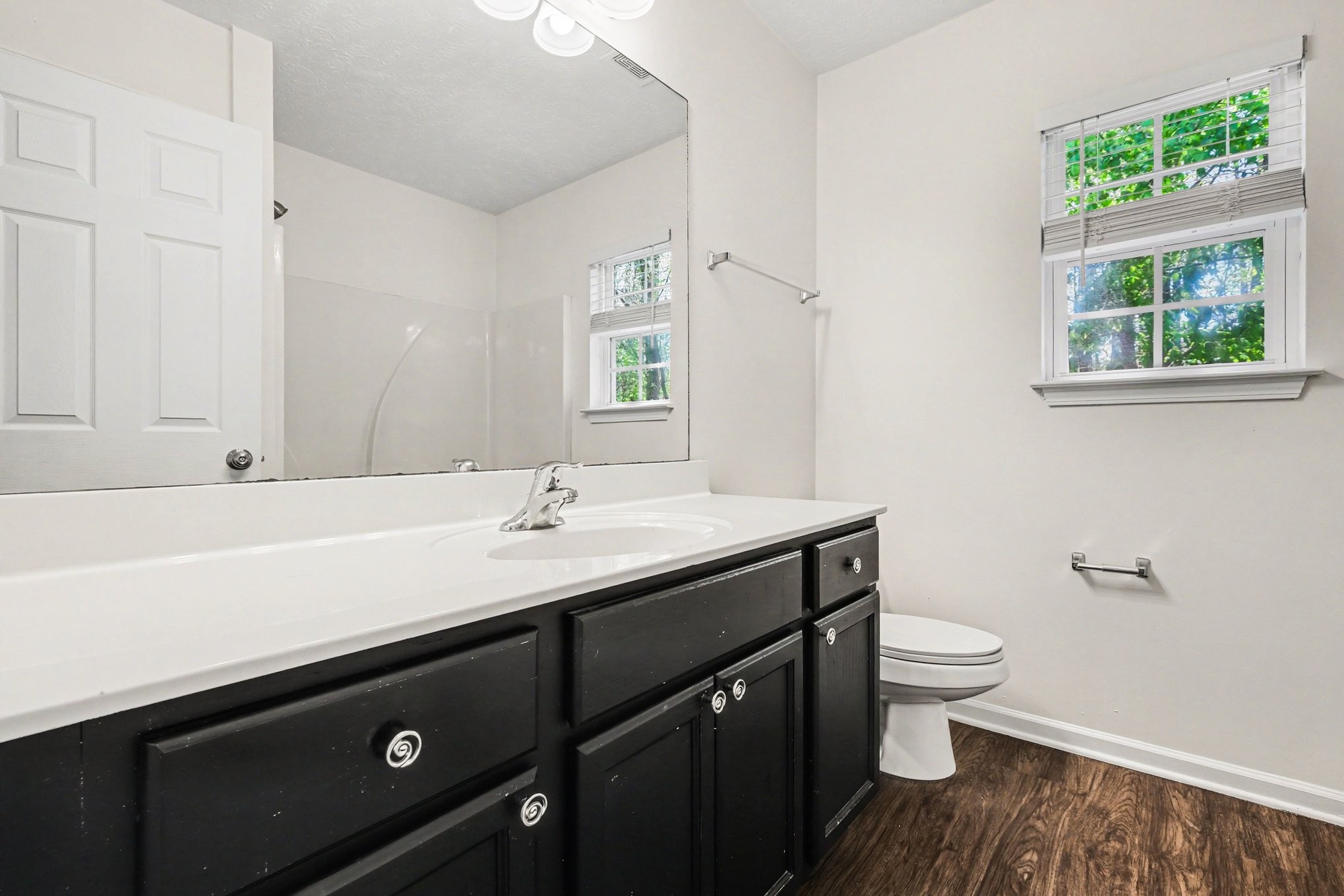 1375 E Nir Shreibman Boulevard La Vergne TN 37086