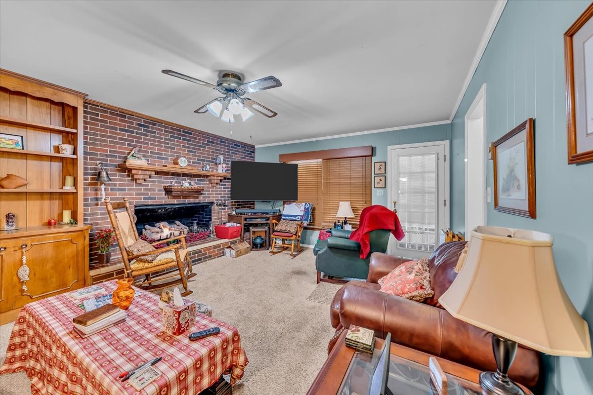 1555 Charles Bell Road Clarksville TN 37040