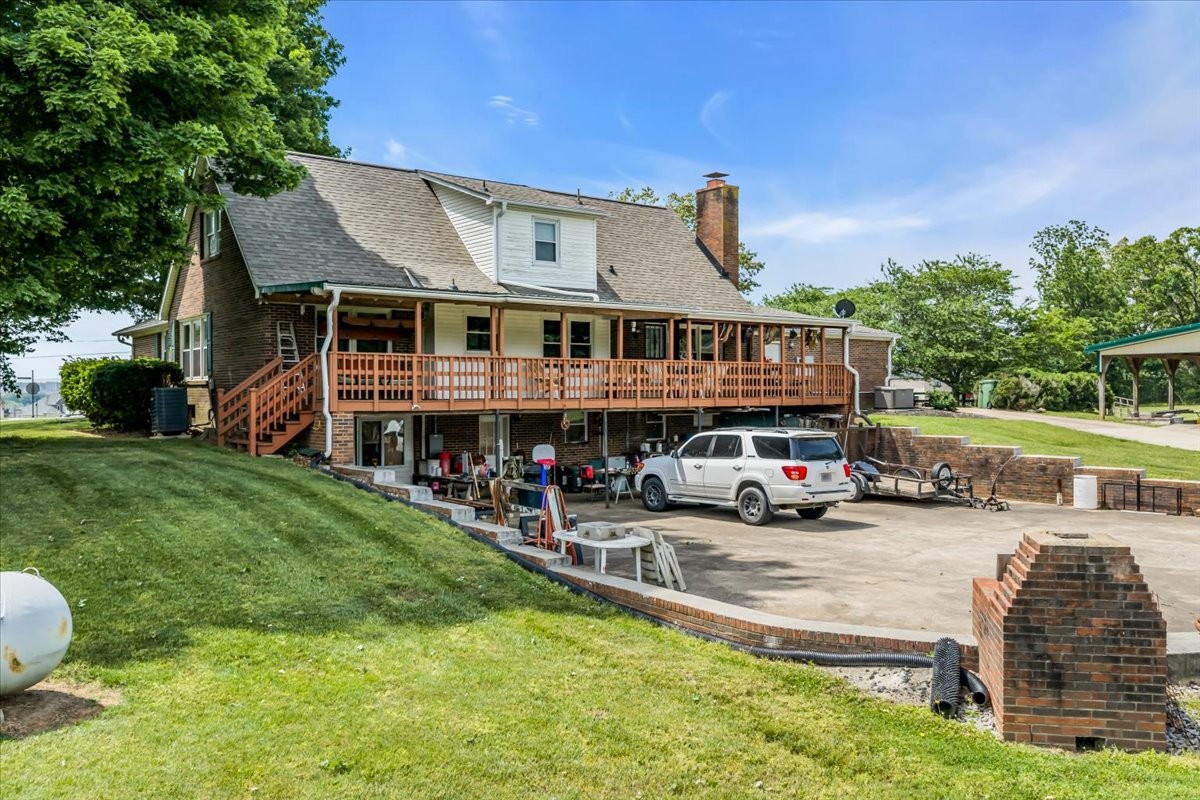 1555 Charles Bell Road Clarksville TN 37040