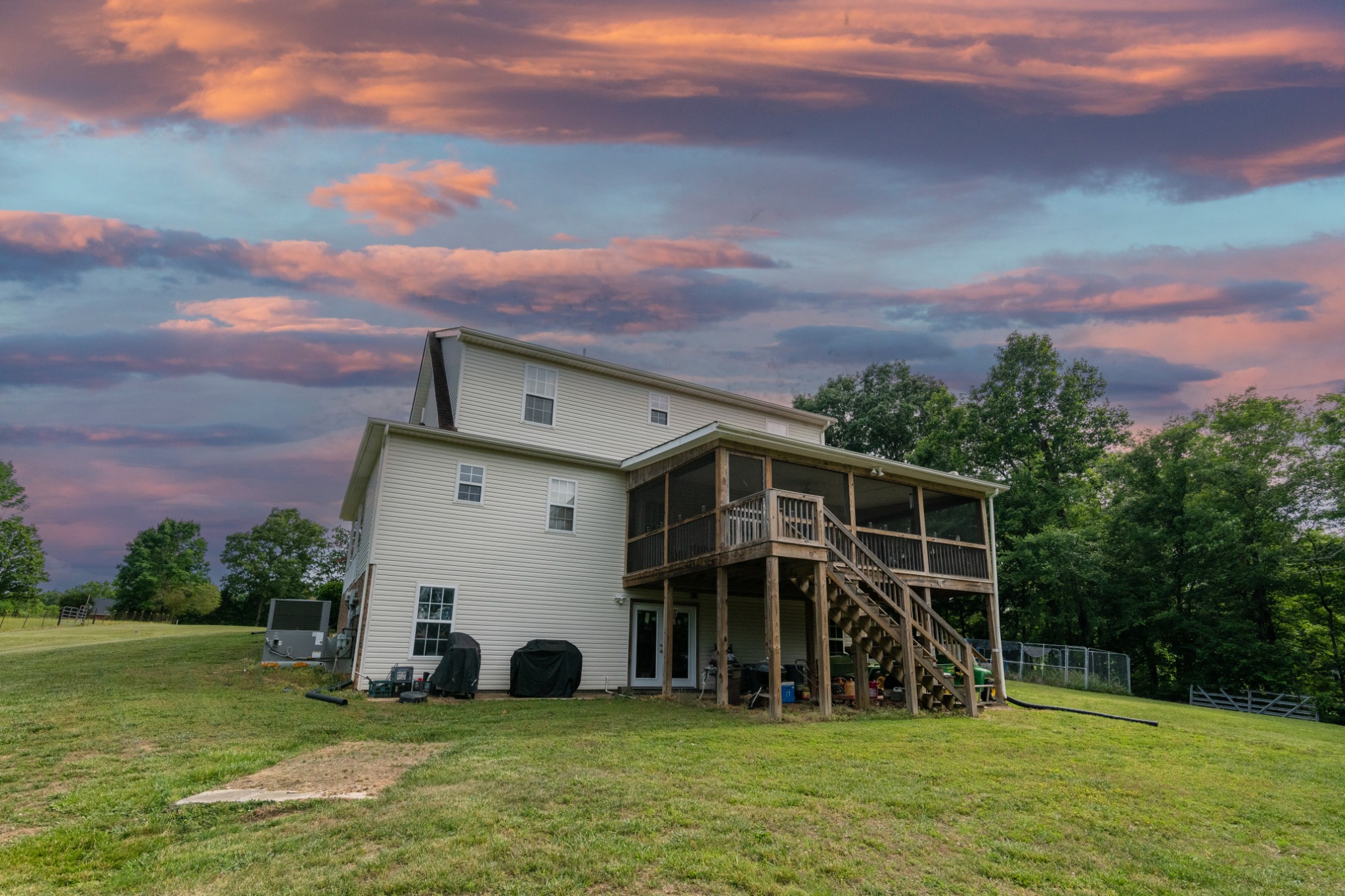 225 Sherman Road Charlotte TN 37036