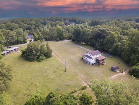225 Sherman Road Charlotte TN 37036