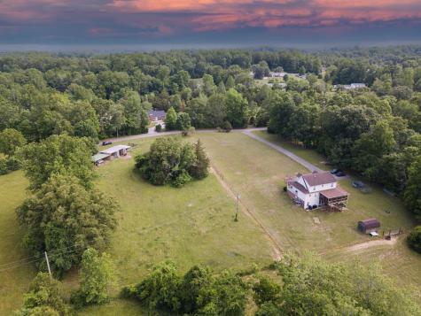225 Sherman Road Charlotte TN 37036