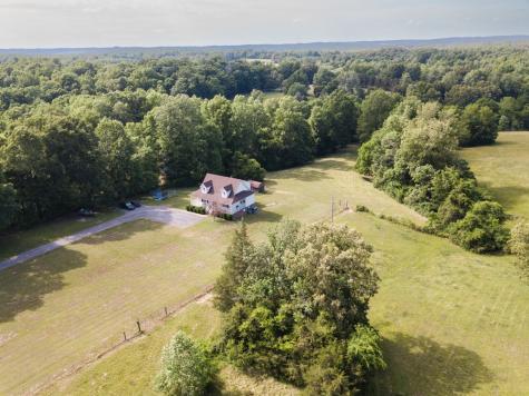 225 Sherman Road Charlotte TN 37036