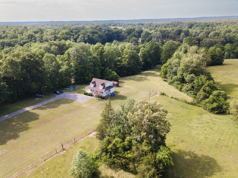 225 Sherman Road Charlotte TN 37036