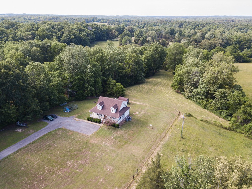 225 Sherman Road Charlotte TN 37036