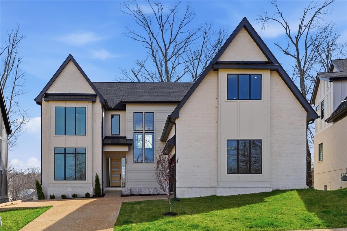 799 Summit Oaks Court Nashville TN 37221