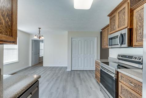 1917 Susan Road Columbia TN 38401