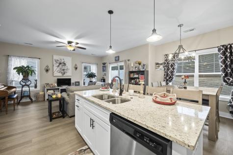 1007 Sycamore Ridge E Burns TN 37029