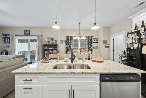 1007 Sycamore Ridge E Burns TN 37029