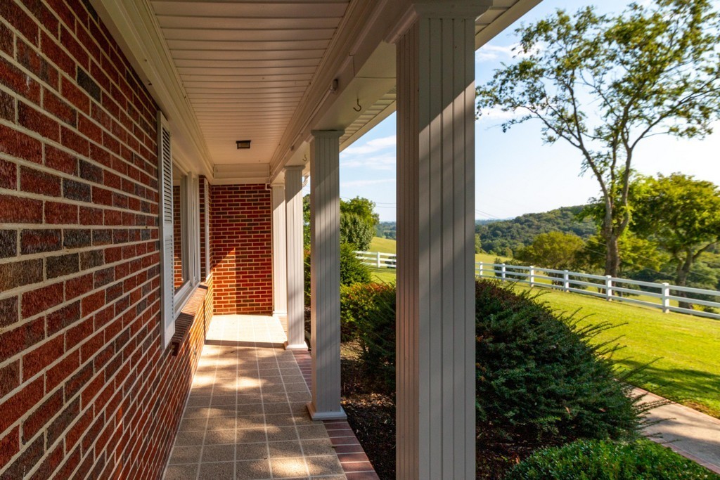 1731 Nashville Highway Columbia TN 38401