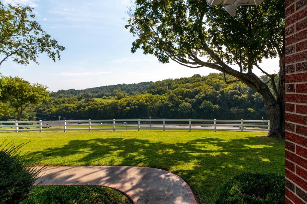 1731 Nashville Highway Columbia TN 38401