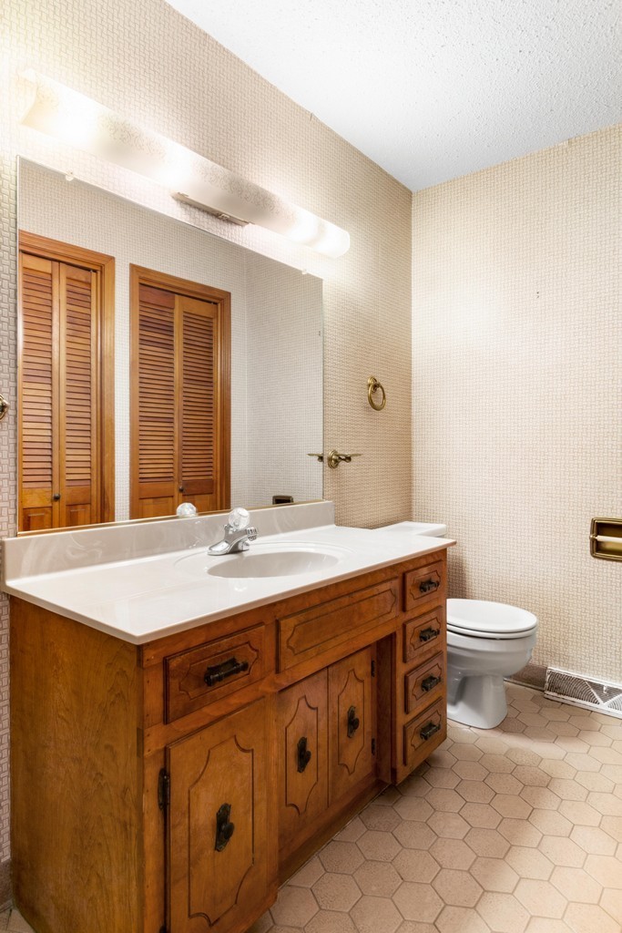 1731 Nashville Highway Columbia TN 38401