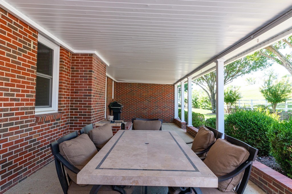 1731 Nashville Highway Columbia TN 38401