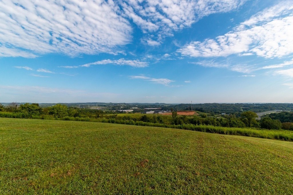 1731 Nashville Highway Columbia TN 38401