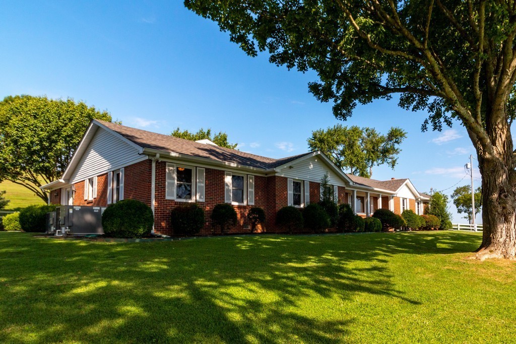 1731 Nashville Highway Columbia TN 38401