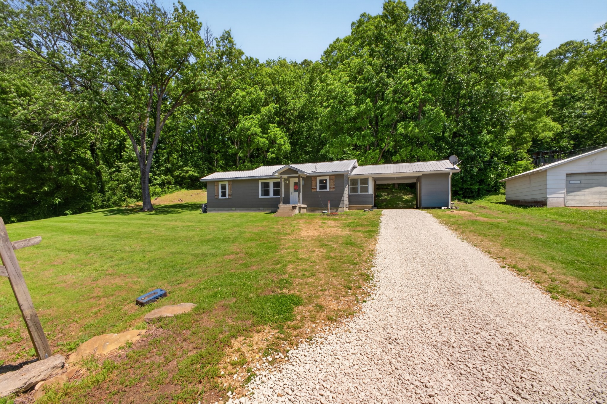 4854 Dry Fork Road Hampshire TN 38461