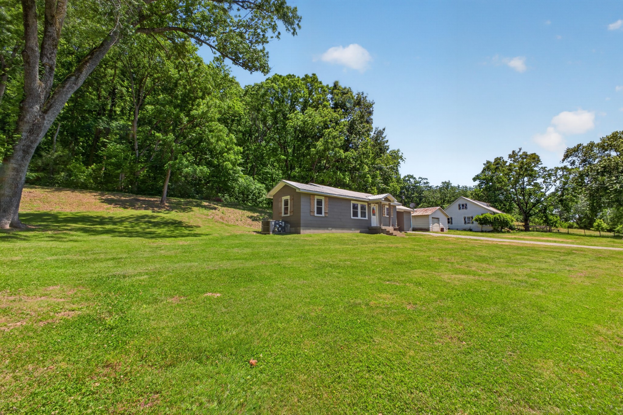 4854 Dry Fork Road Hampshire TN 38461