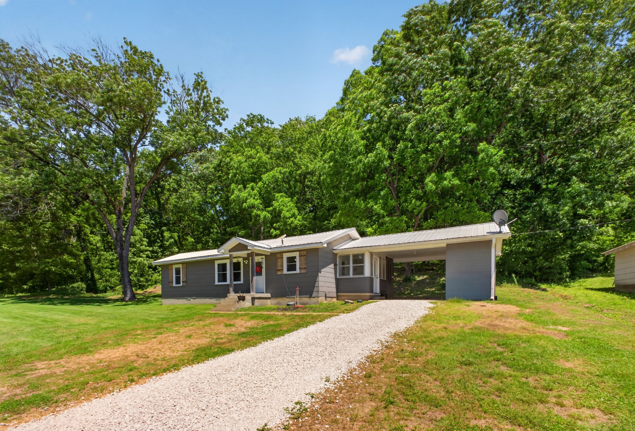 4854 Dry Fork Road Hampshire TN 38461