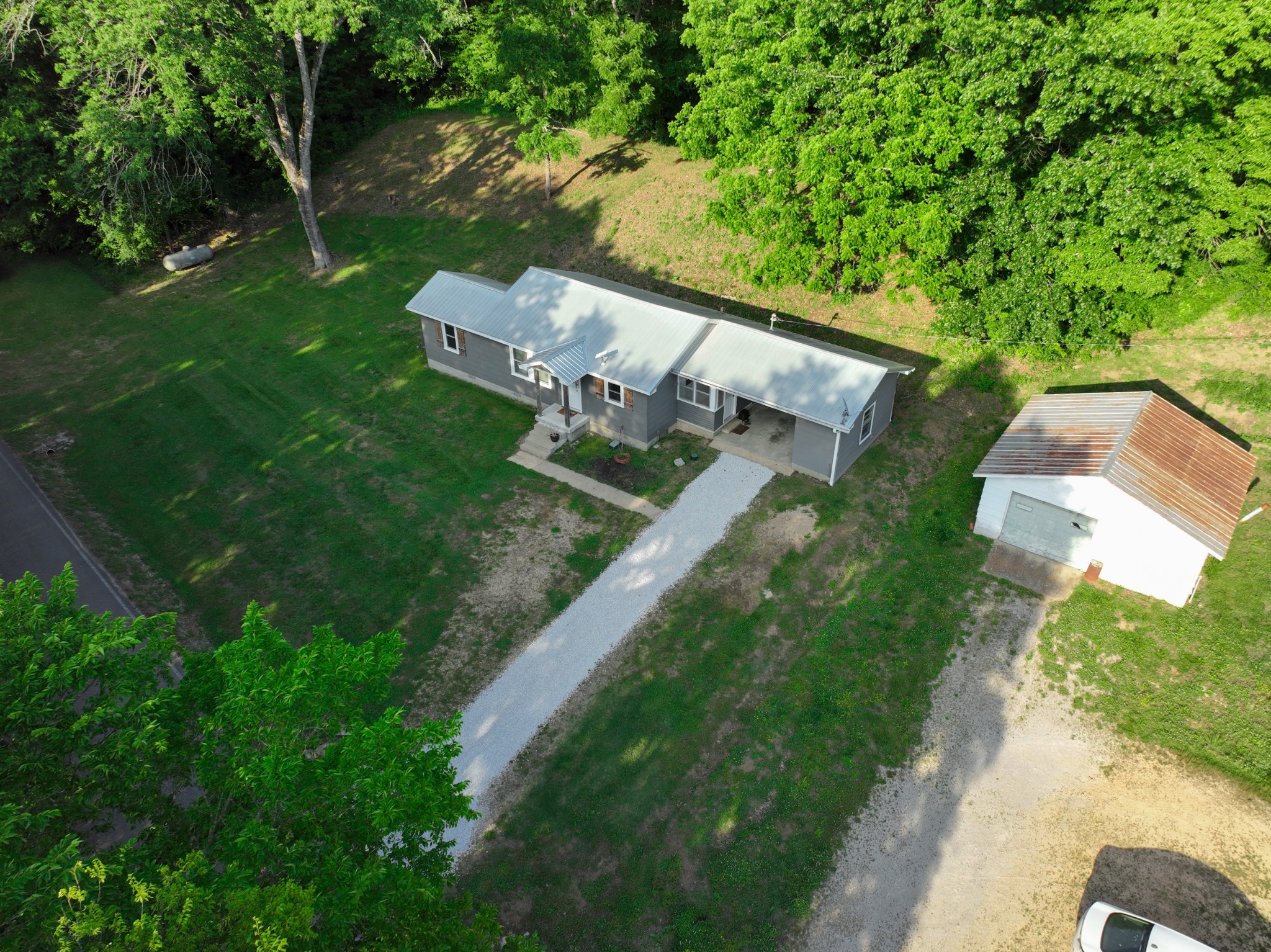 4854 Dry Fork Road Hampshire TN 38461