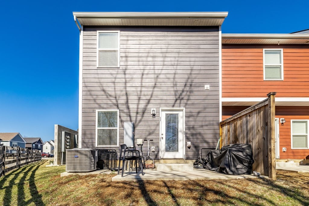 223 Holywell Drive Gallatin TN 37066