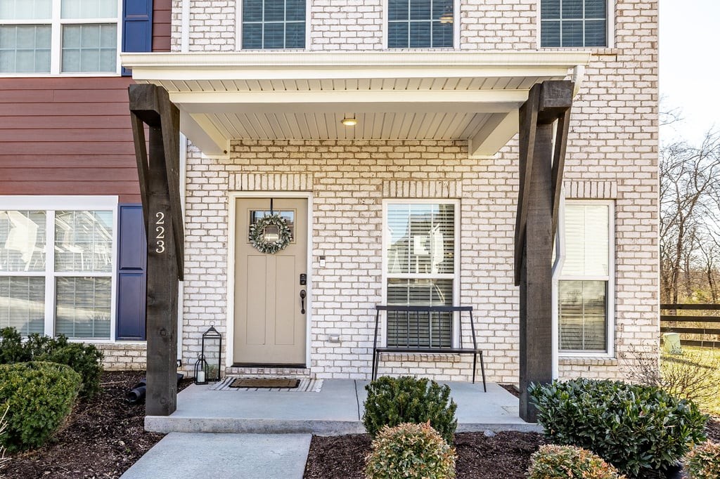 223 Holywell Drive Gallatin TN 37066