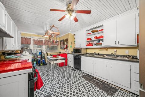 34 Lancaster Circle Lancaster TN 38569