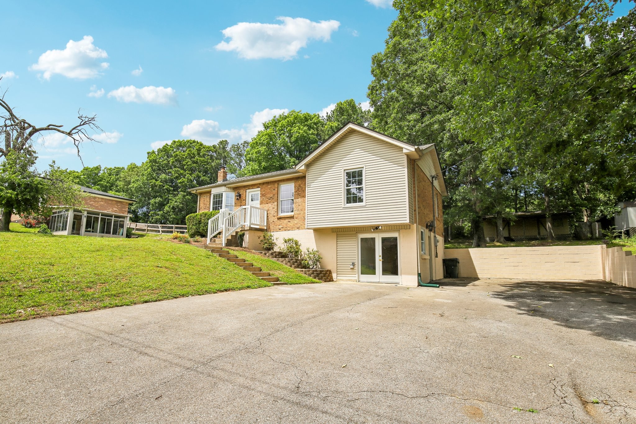 113 Diana Drive Dickson TN 37055