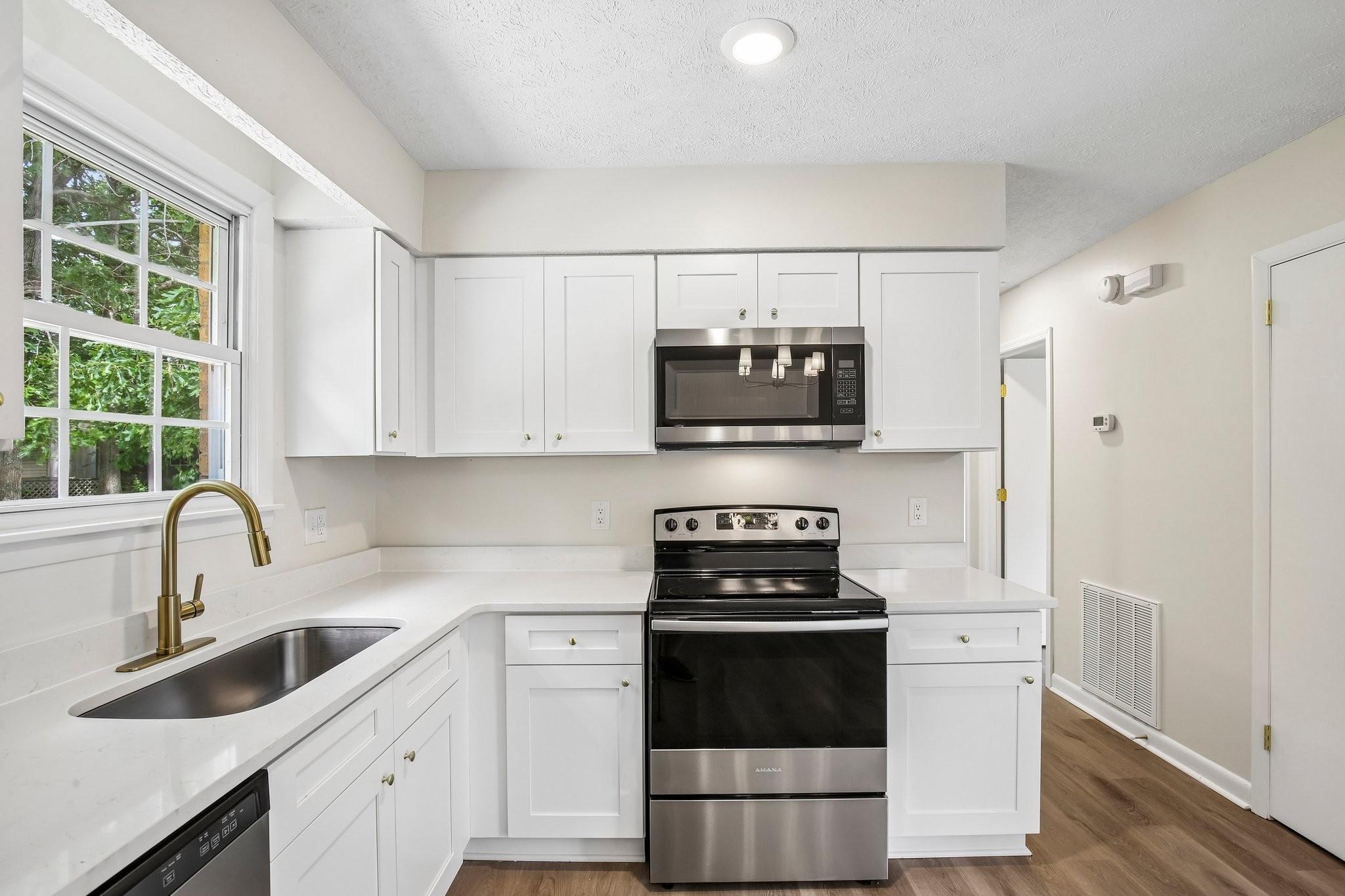 113 Diana Drive Dickson TN 37055
