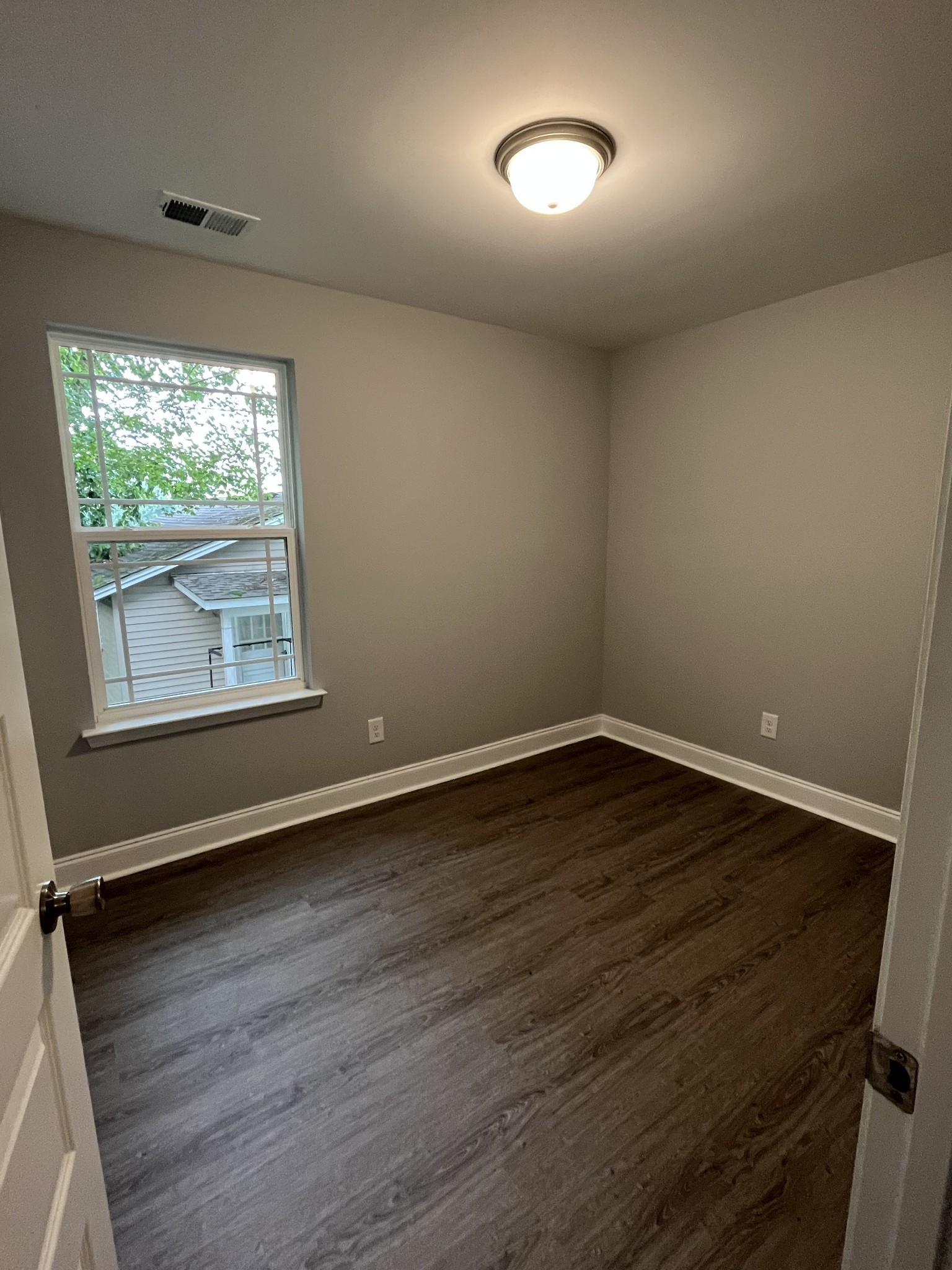 517 Highland Street Springfield TN 37172
