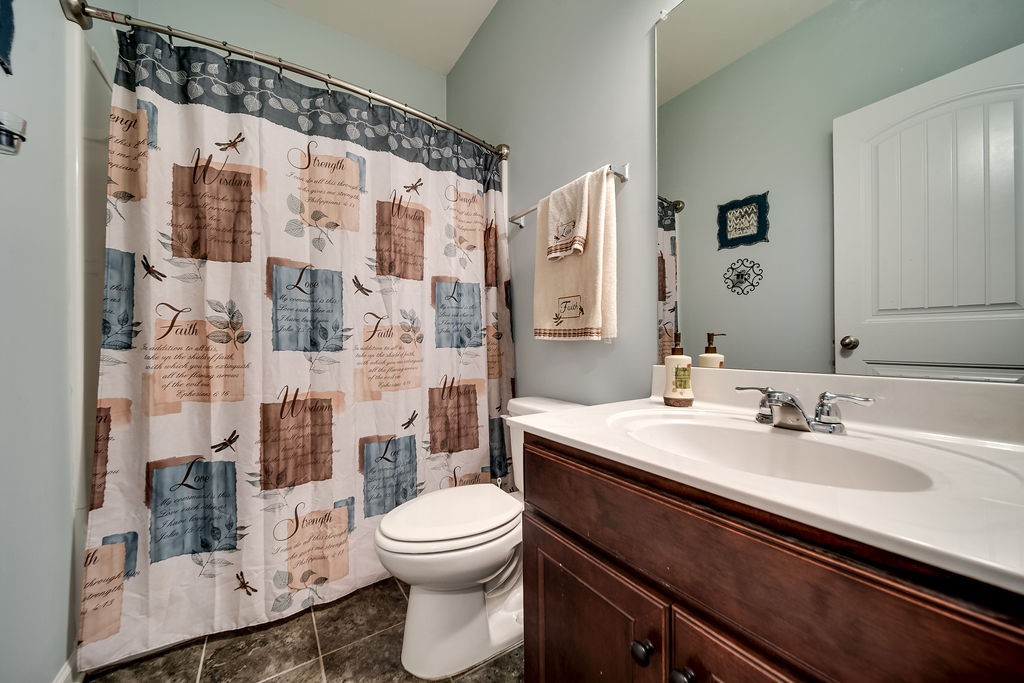 1813 Stonewater Drive Hermitage TN 37076