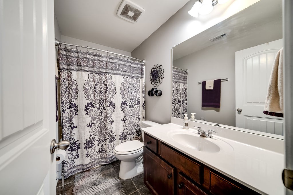 1813 Stonewater Drive Hermitage TN 37076