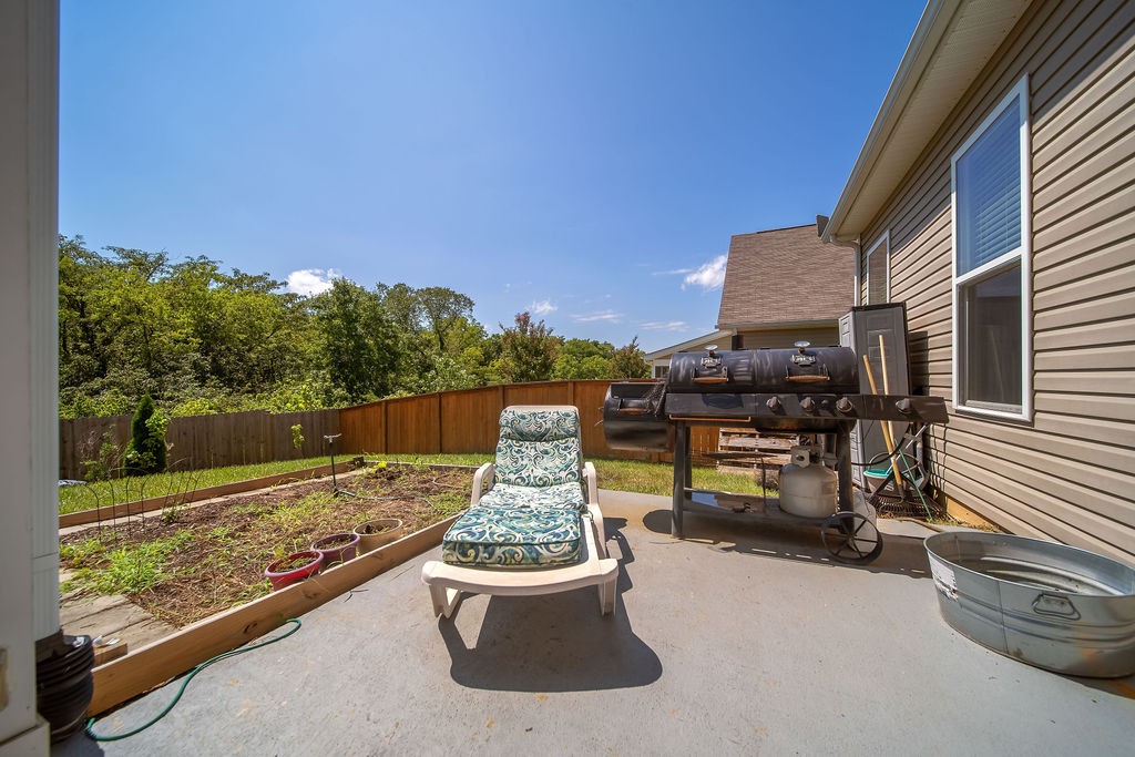1813 Stonewater Drive Hermitage TN 37076