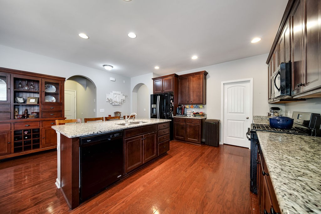 1813 Stonewater Drive Hermitage TN 37076