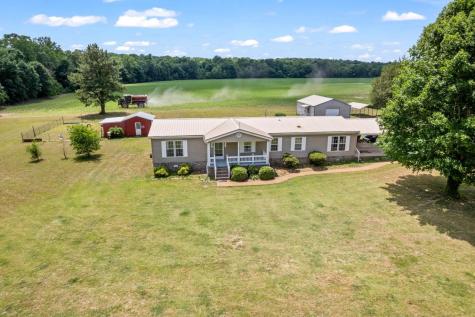 6439 Cedar Grove Road Big Sandy TN 38221