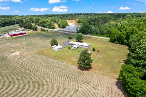 6439 Cedar Grove Road Big Sandy TN 38221