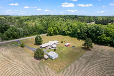 6439 Cedar Grove Road Big Sandy TN 38221