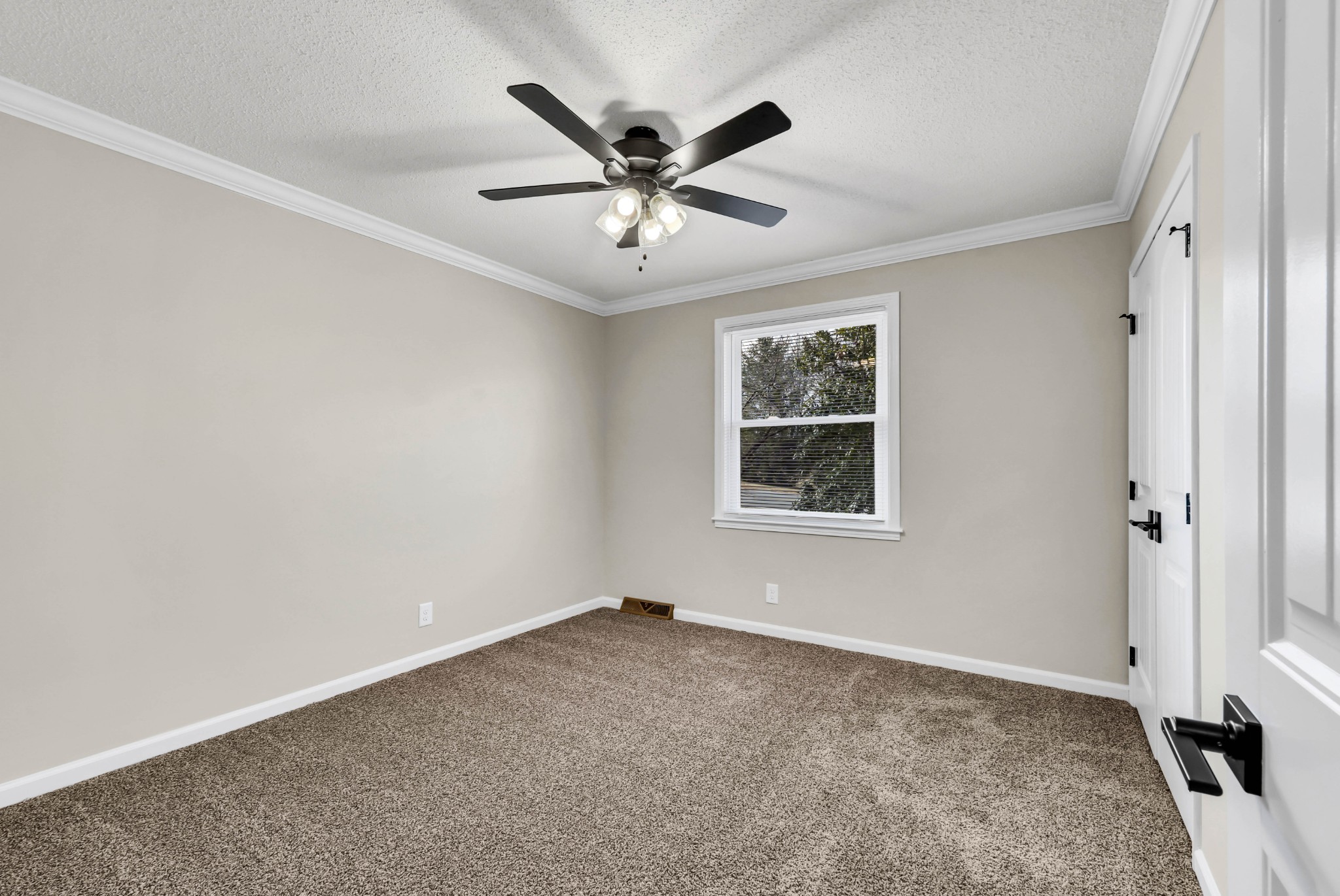 139 W Regent Drive Clarksville TN 37043