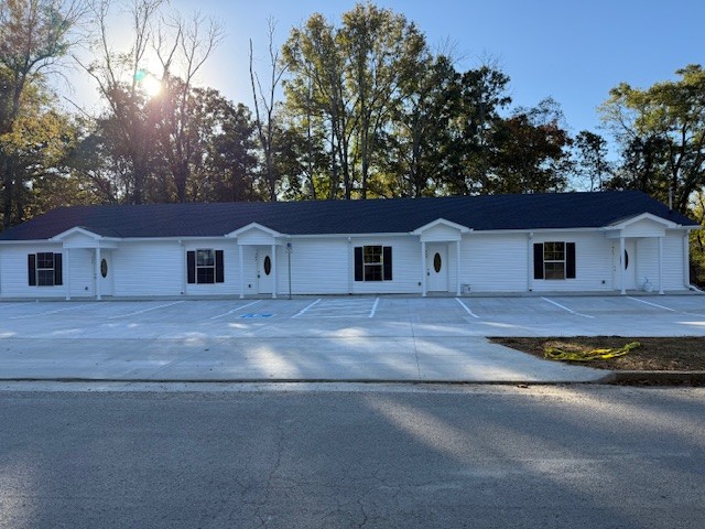 409 Waggoner Street, W Tullahoma TN 37388