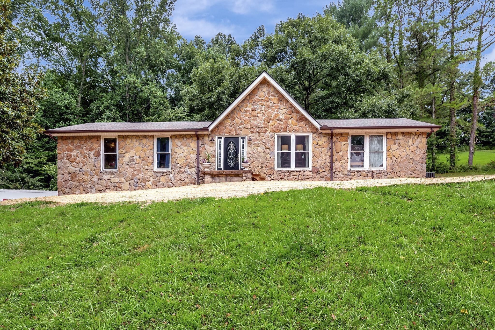 6125 Highway 41a Pleasant View TN 37146