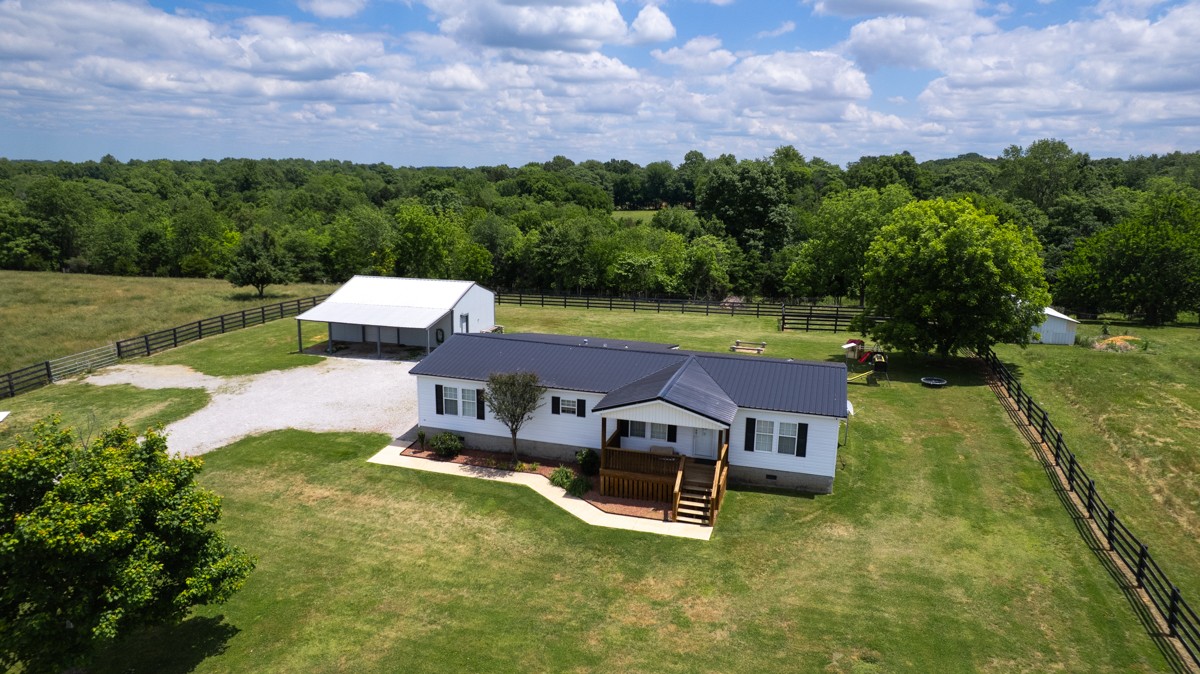 33 Pack Lane Ardmore TN 38449
